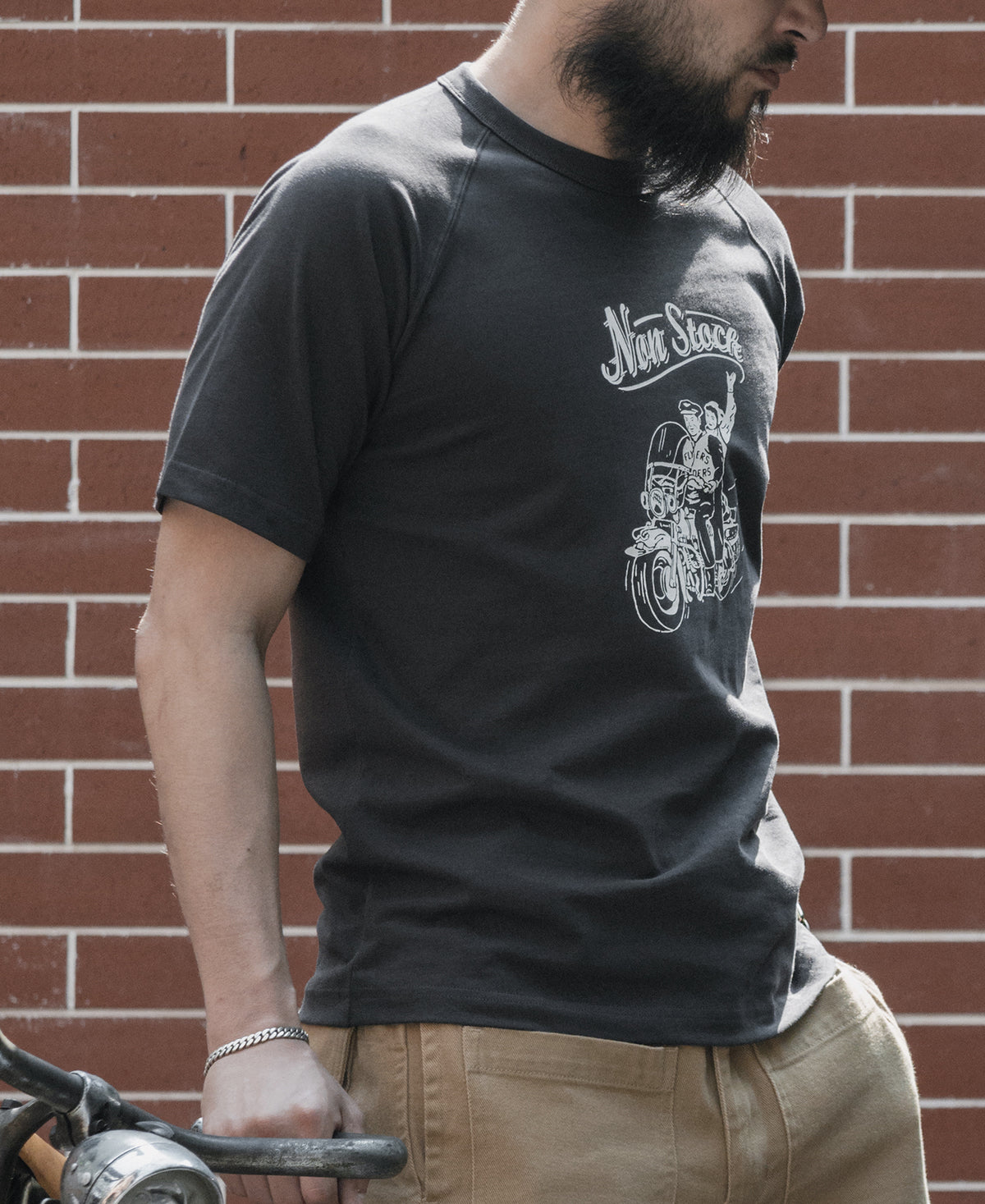 Retro Motorcycle Rider Printed Raglan Sleeve T-Shirt - Black