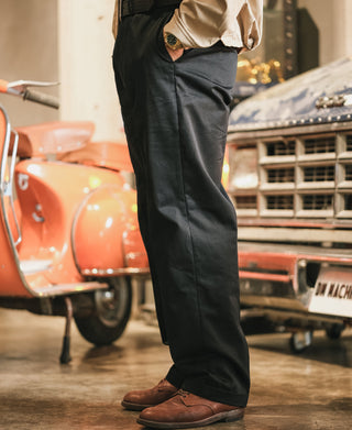 Black cotton twill trousers, tapered straight leg and hem detail