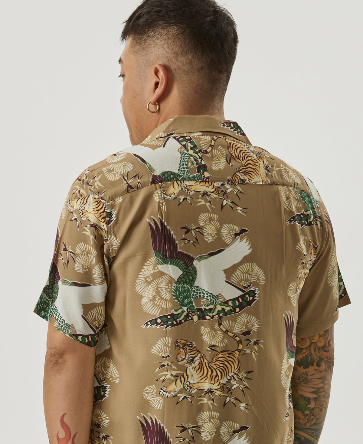 Ukiyo-e Tiger &amp; Crane Pattern Aloha Shirt - Khaki