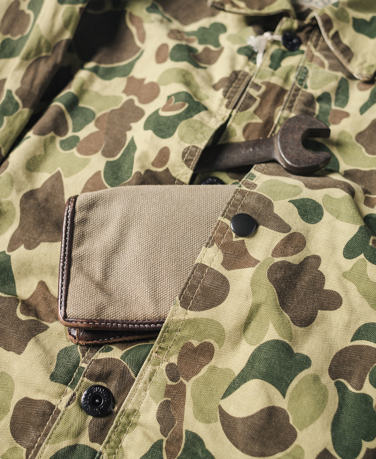 CAMOUFLAGE – Tagged pouches with camo – Kempton & Co.