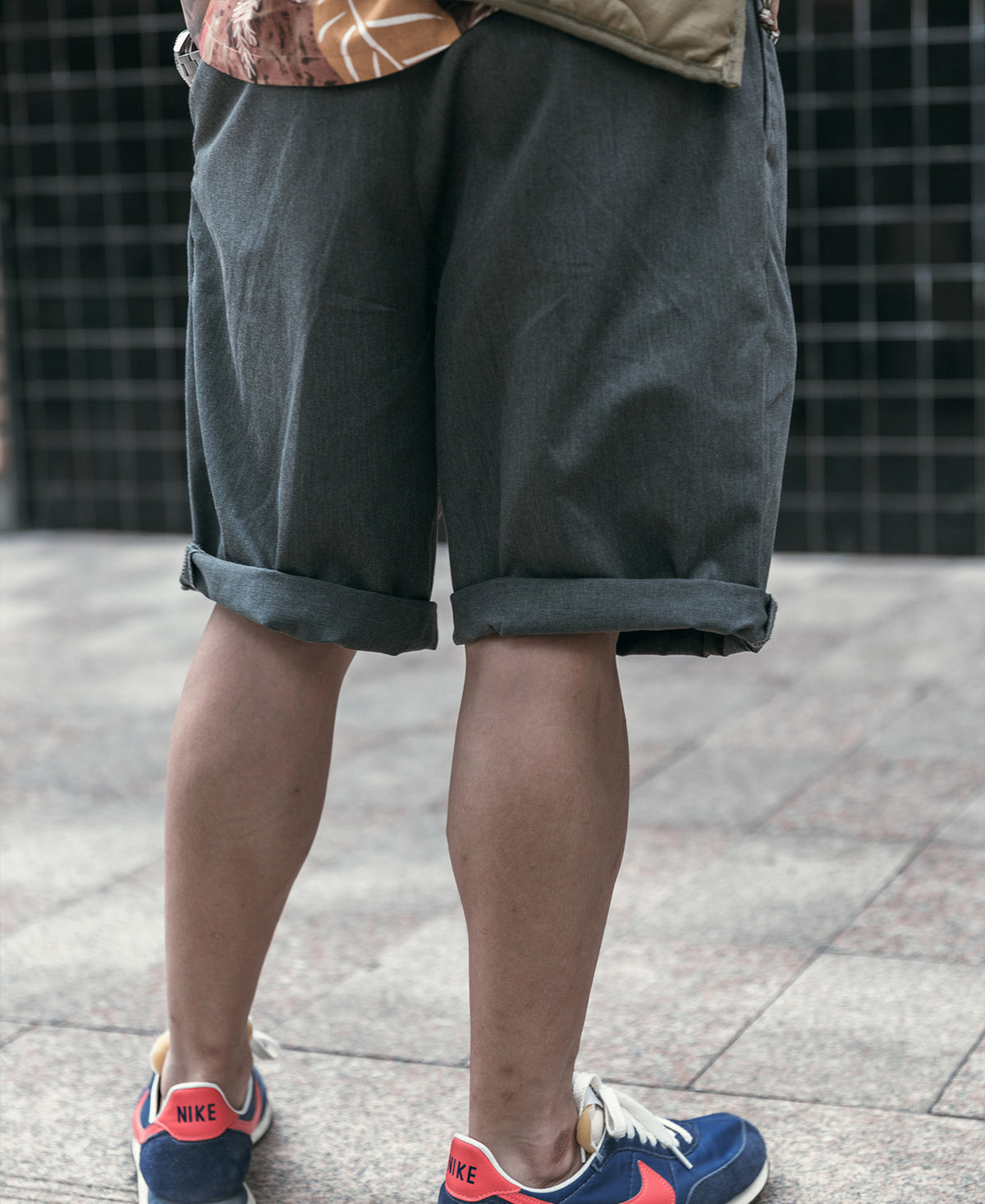 Classic Straight Leg Double Pleated Shorts - Gray